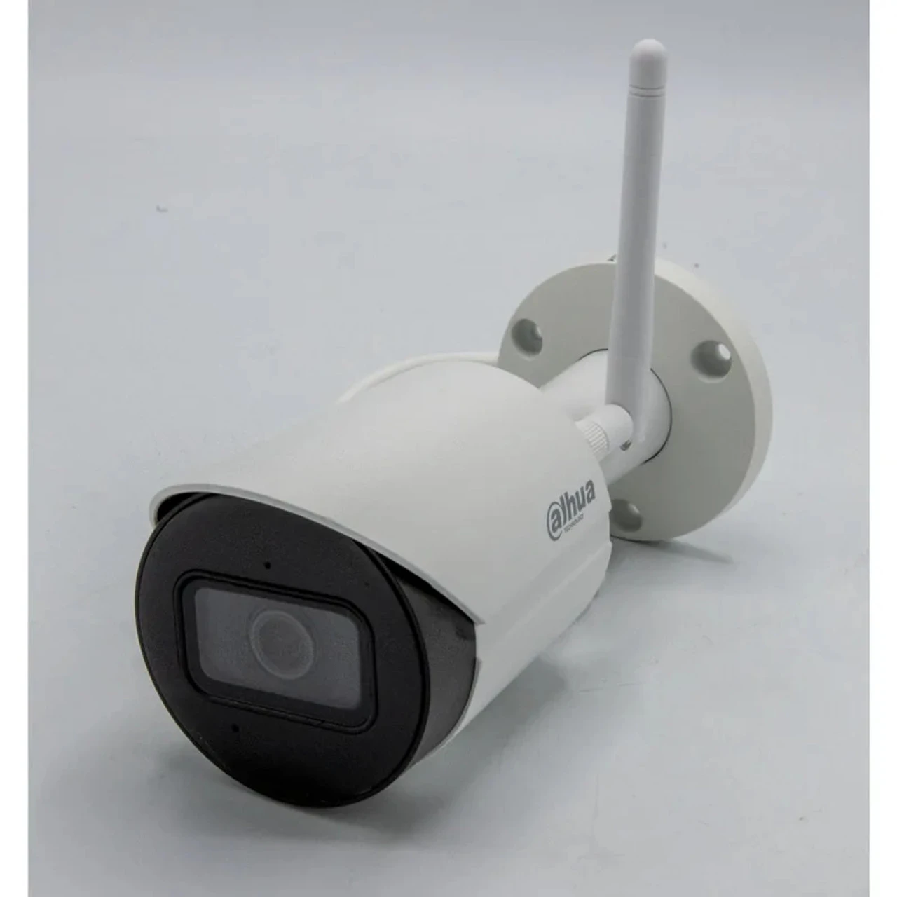 Dahua N41BD42-W 4MP WiFi Night Vision Outdoor Bullet IP Security Camera With Built-in Microphone - Image 3